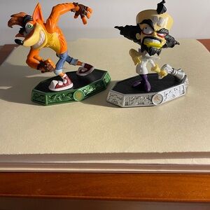 Crash Bandicoot & Dr. Neo Cortex Collectible Figures -AcTiVision Figures